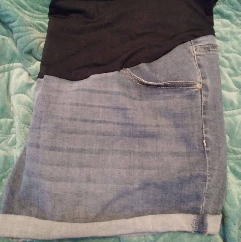 Blue jean maternity shorts
